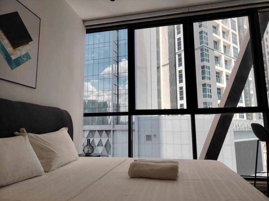 Scarletz Suites Klcc By Deko Kuala Lumpur Habitación foto