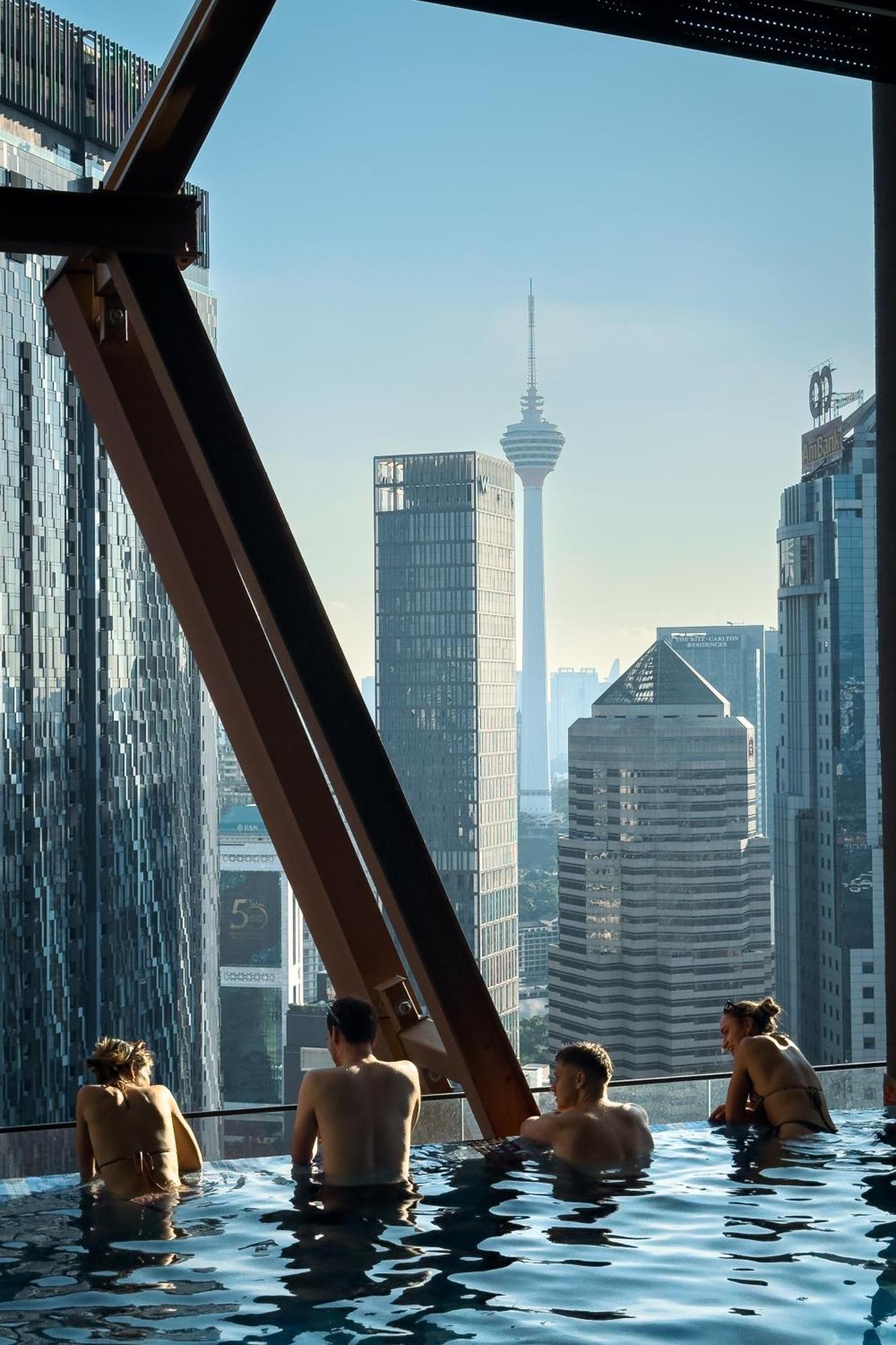 Scarletz Suites Klcc By Deko Kuala Lumpur Exterior foto